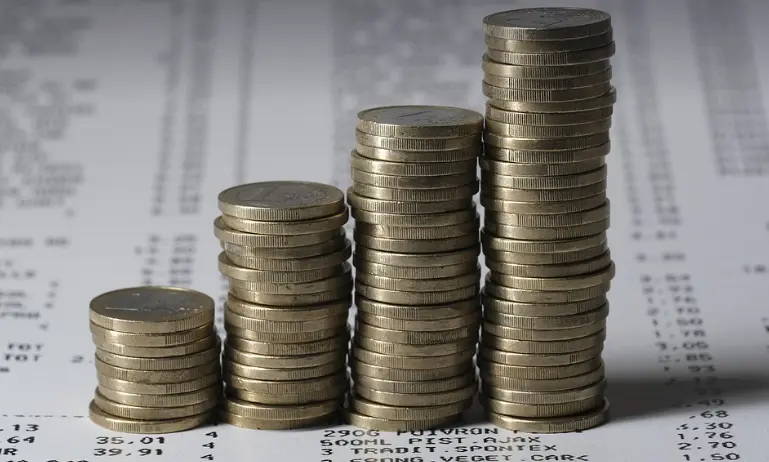 Escaping the Debt Quagmire: Effective Tactics for Debt Management and Eradication