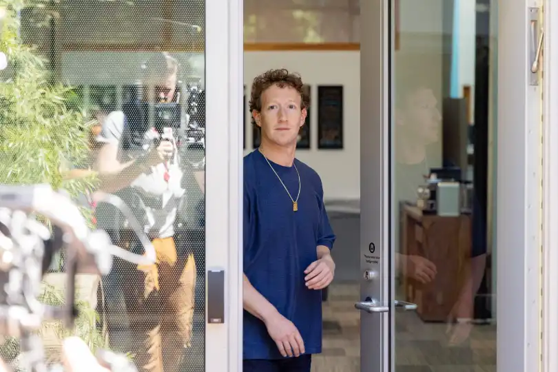 Mark Zuckerberg gifted noise-canceling headphones to his Palo Alto neighbors because of the nonstop construction around his 11 homes